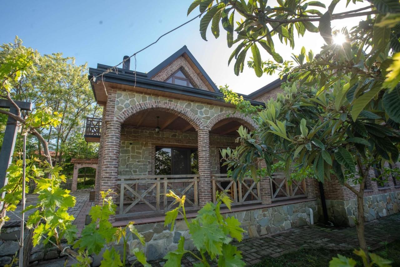 Hotel Iqaltʼo Exterior foto