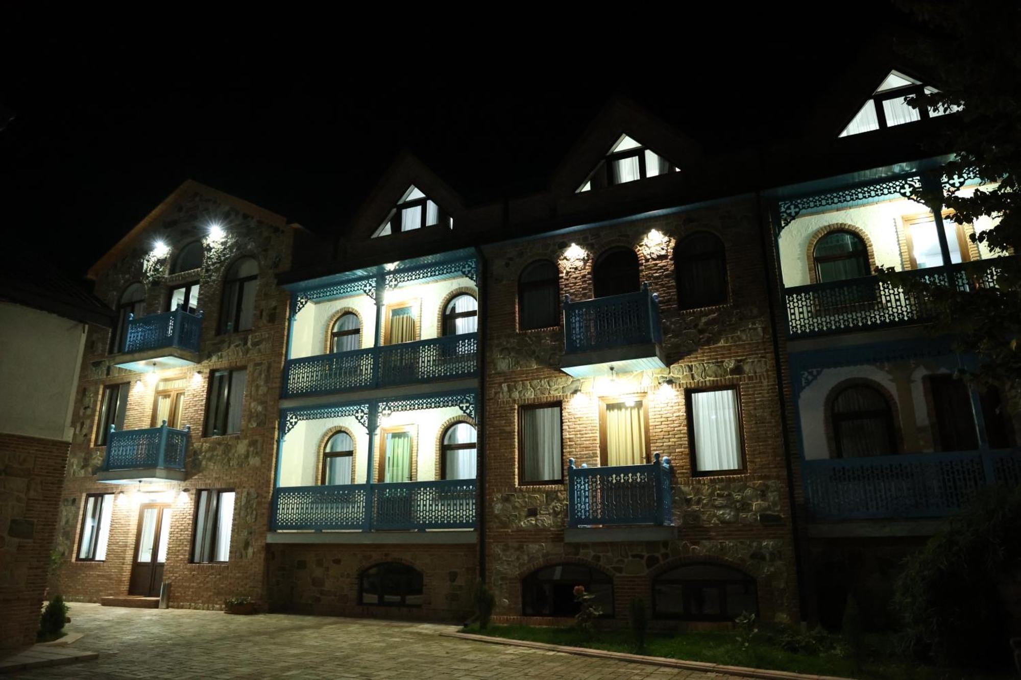 Hotel Iqaltʼo Exterior foto